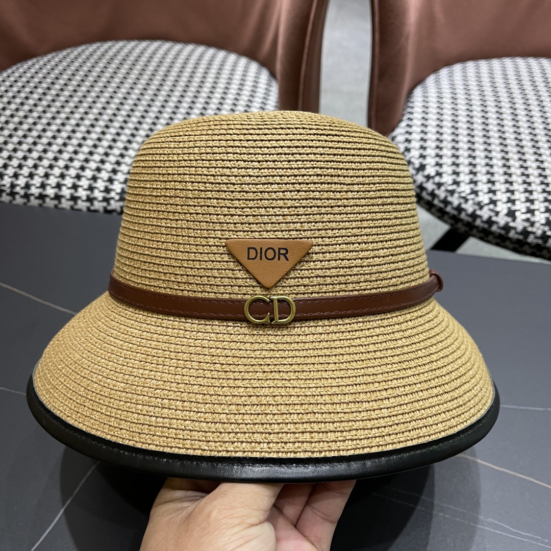  【DIOR迪奥】2025新款水桶草帽盆帽🤩沙滩风，简约大方，百搭单品～出街首选，新款帽型超美腻，新品上