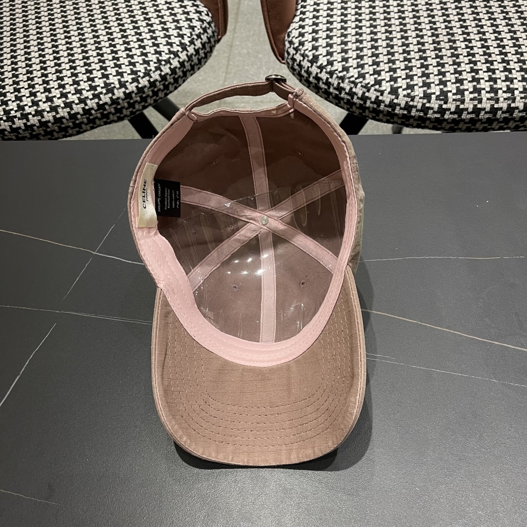 💛赛琳 CELINE 25春款棒球帽🧢 🔥新款棒球帽🧢，出街必备超好搭配，赶紧入手！