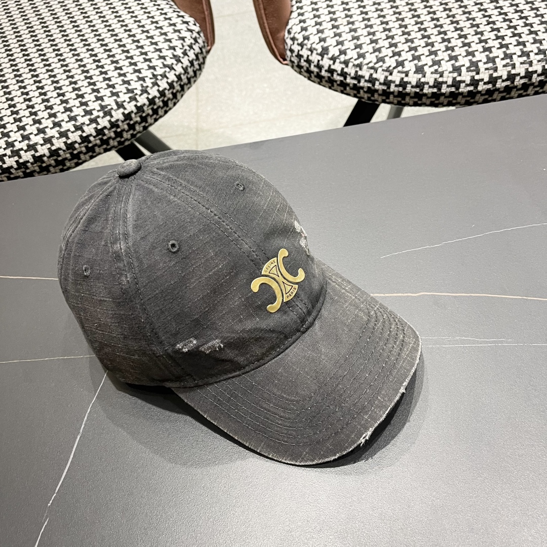 💛赛琳 CELINE 25春款棒球帽🧢 🔥新款棒球帽🧢，出街必备超好搭配，赶紧入手！