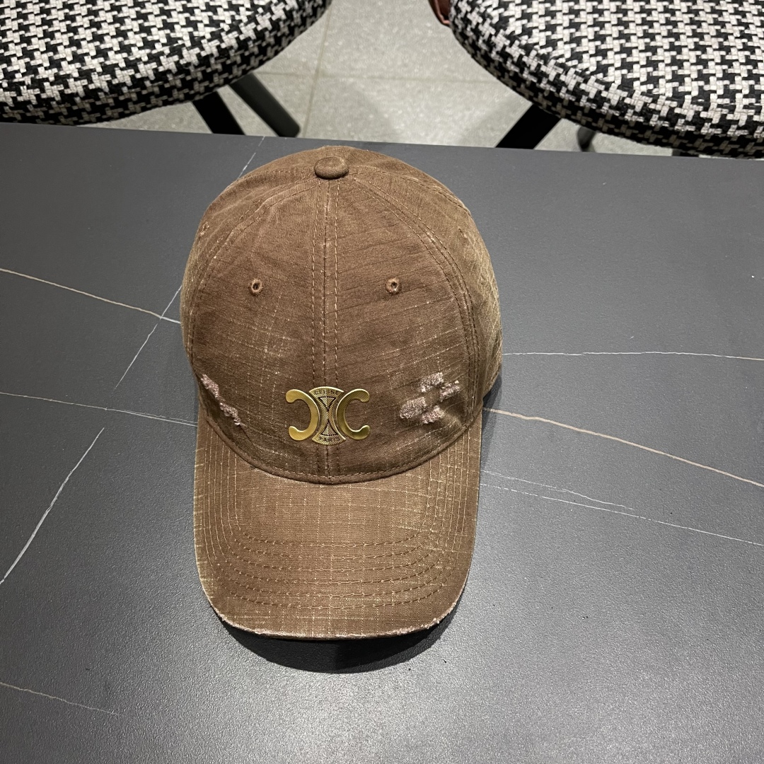 💛赛琳 CELINE 25春款棒球帽🧢 🔥新款棒球帽🧢，出街必备超好搭配，赶紧入手！