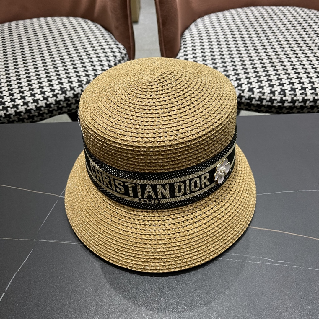  【DIOR迪奥】2025新款水桶草镂空遮阳草帽盆帽🤩沙滩风，简约大方，百搭单品～出街首选，新款帽型超美