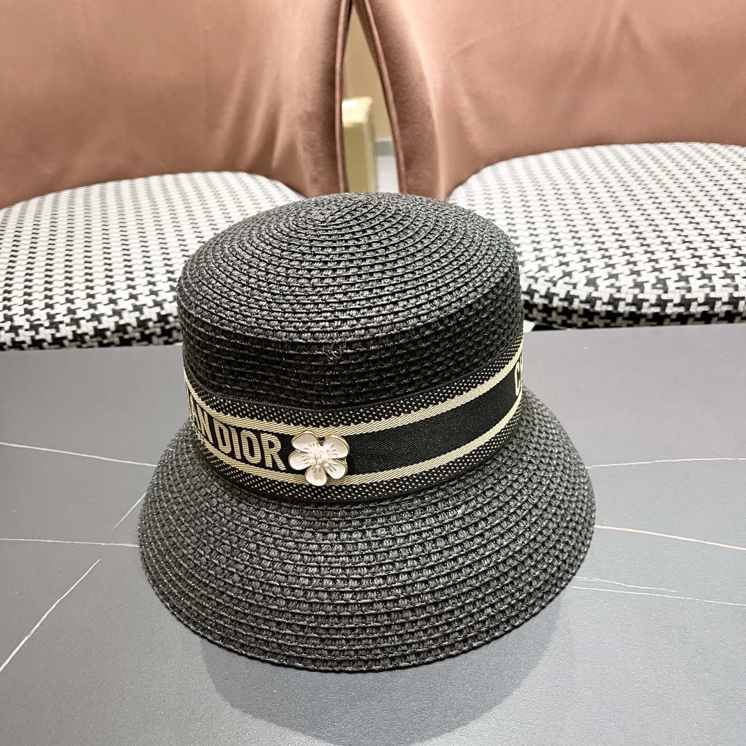  【DIOR迪奥】2025新款水桶草镂空遮阳草帽盆帽🤩沙滩风，简约大方，百搭单品～出街首选，新款帽型超美
