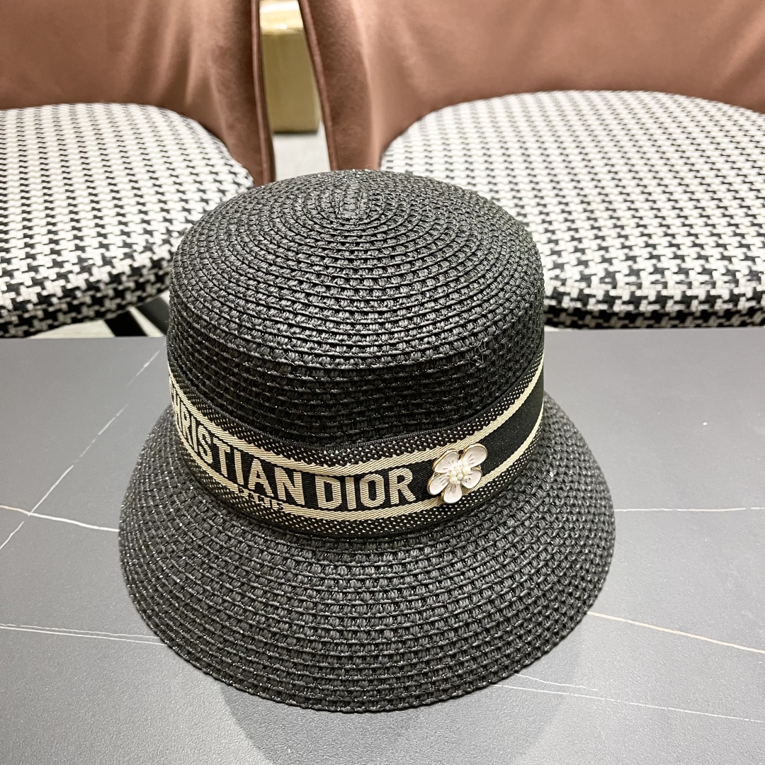 【DIOR迪奥】2025新款水桶草镂空遮阳草帽盆帽🤩沙滩风，简约大方，百搭单品～出街首选，新款帽型超美