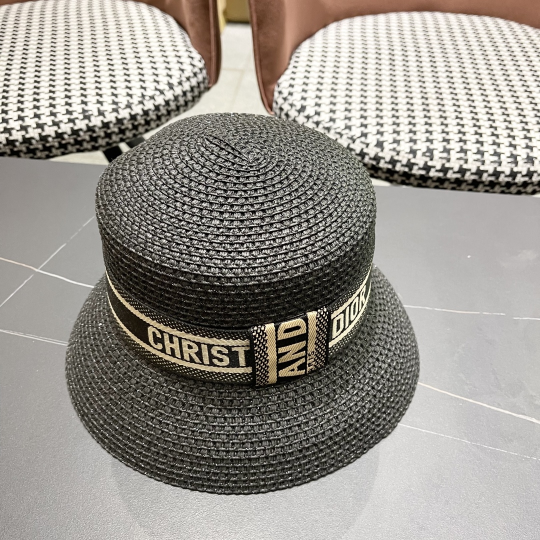  【DIOR迪奥】2025新款水桶草镂空遮阳草帽盆帽🤩沙滩风，简约大方，百搭单品～出街首选，新款帽型超美