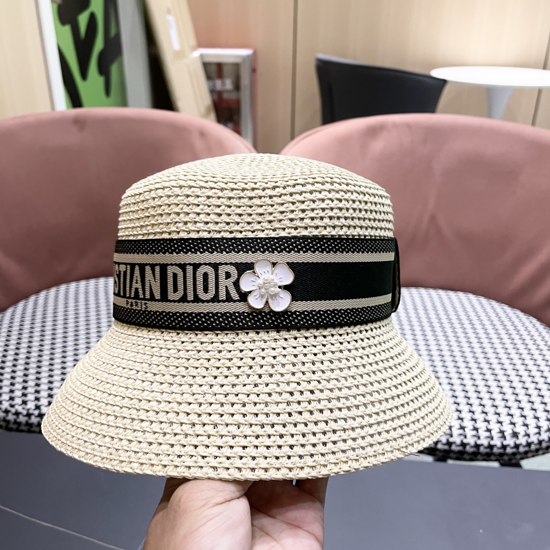  【DIOR迪奥】2025新款水桶草镂空遮阳草帽盆帽🤩沙滩风，简约大方，百搭单品～出街首选，新款帽型超美