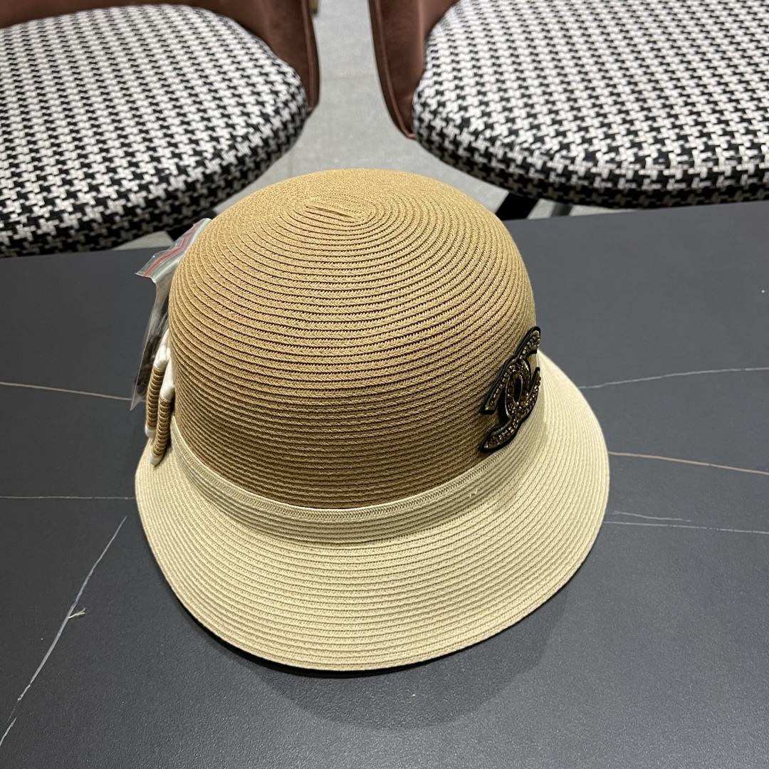  香奈儿CHANEL双层蝴蝶结装饰草帽女帽子夏遮阳帽
防晒帽优雃出游度假防晒渔夫帽