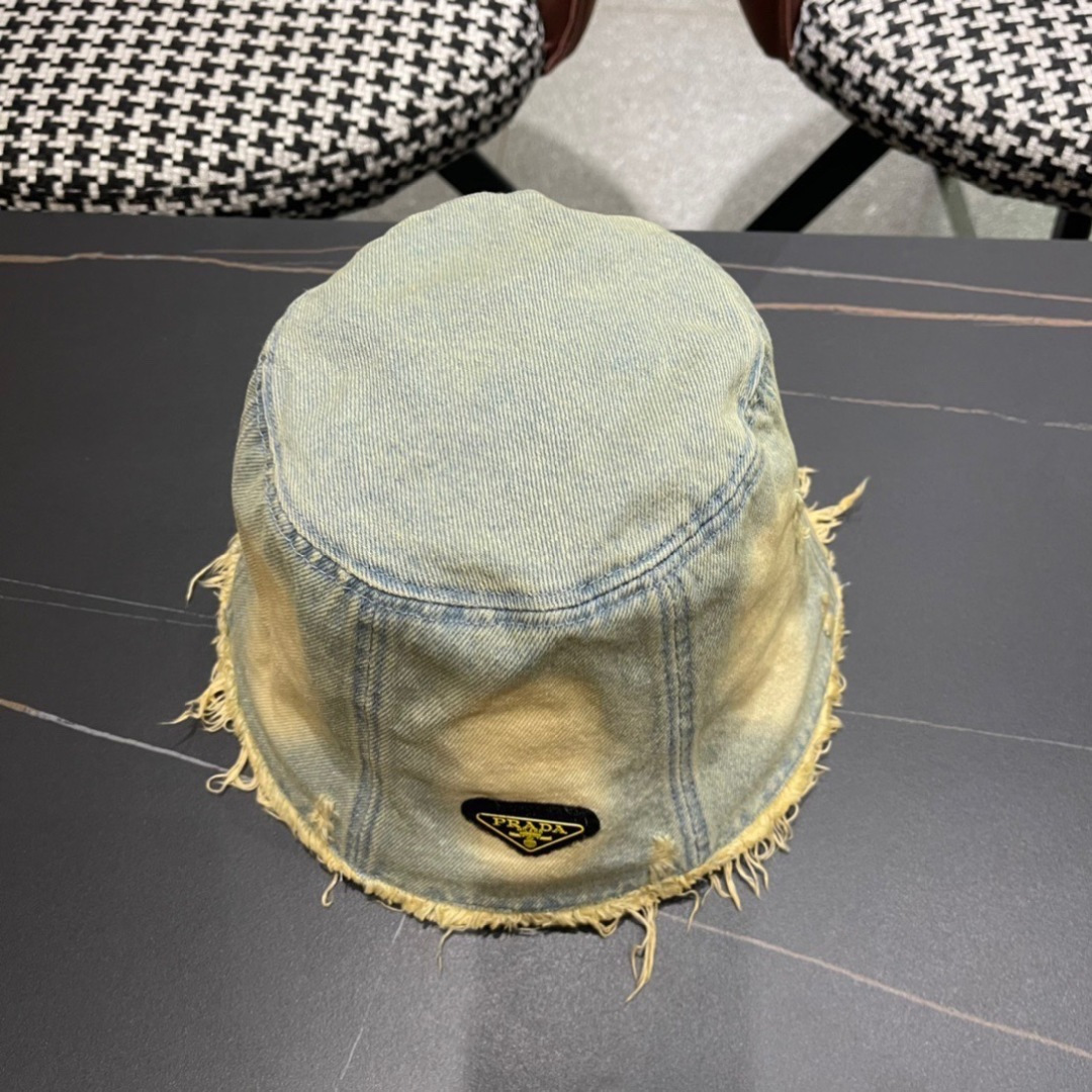 
👒普拉达Prada 新款水桶牛仔渔夫帽， 精致格调有感觉，断货热门，质量超赞