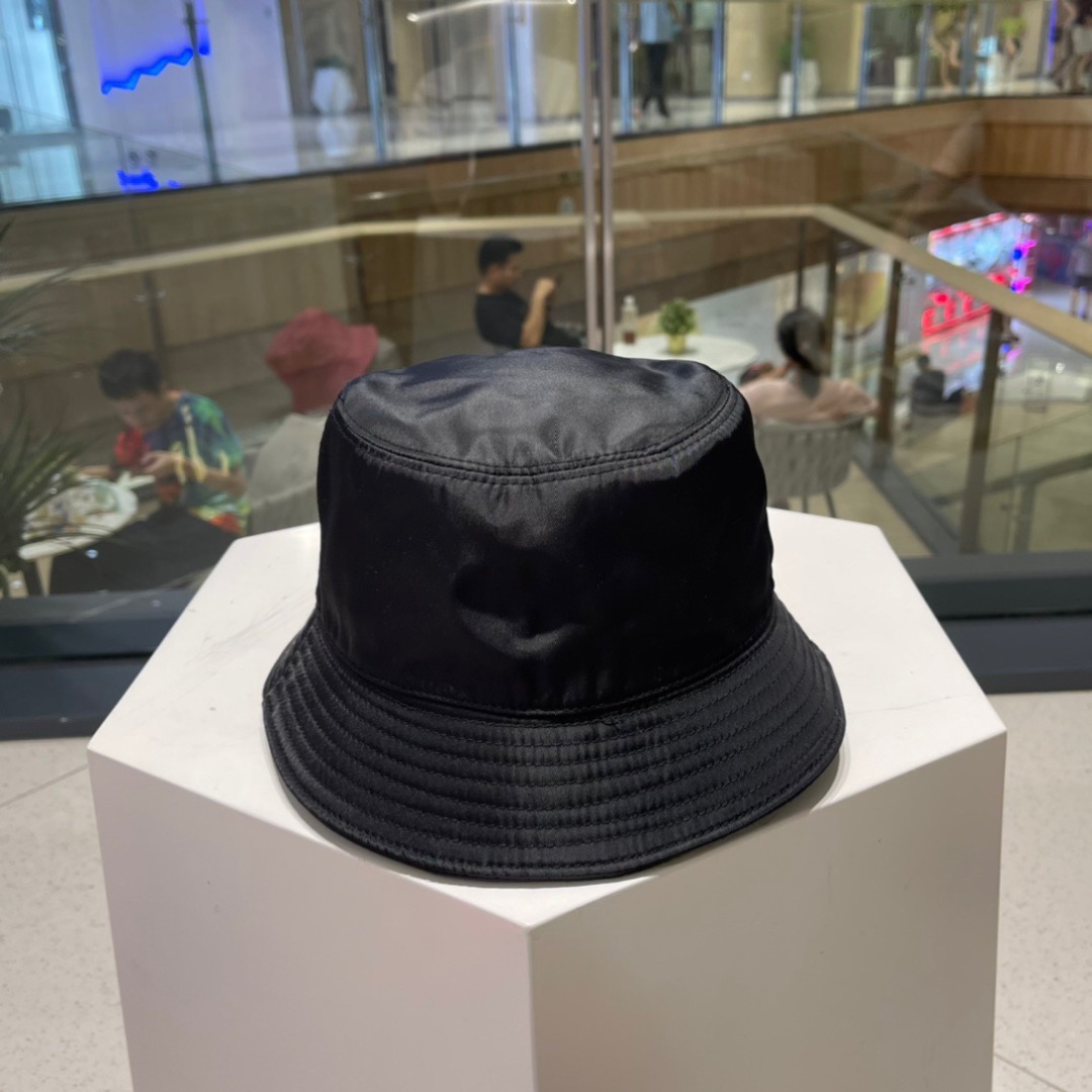  LV路易威登出经典渔夫帽，非常经典的经典，流行的复古美，四季可用，出门必备，非常显脸小