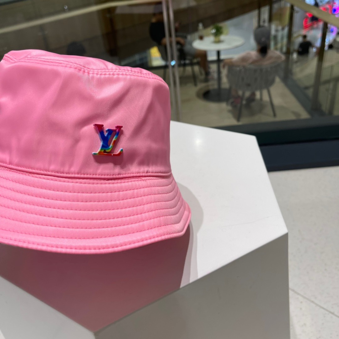  LV路易威登出经典渔夫帽，非常经典的经典，流行的复古美，四季可用，出门必备，非常显脸小
