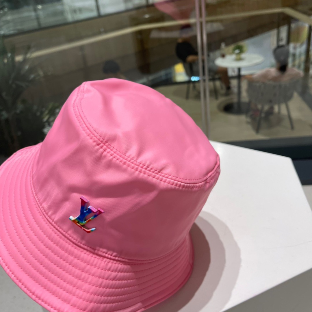  LV路易威登出经典渔夫帽，非常经典的经典，流行的复古美，四季可用，出门必备，非常显脸小
