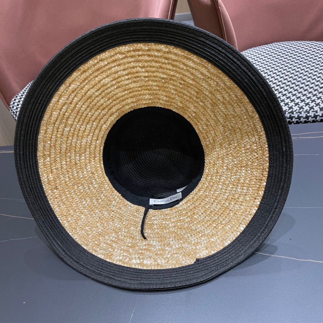  DIOR👒迪奥 2024春夏新大沿草帽👏简约大方，百搭单品～出街首选，新品上架