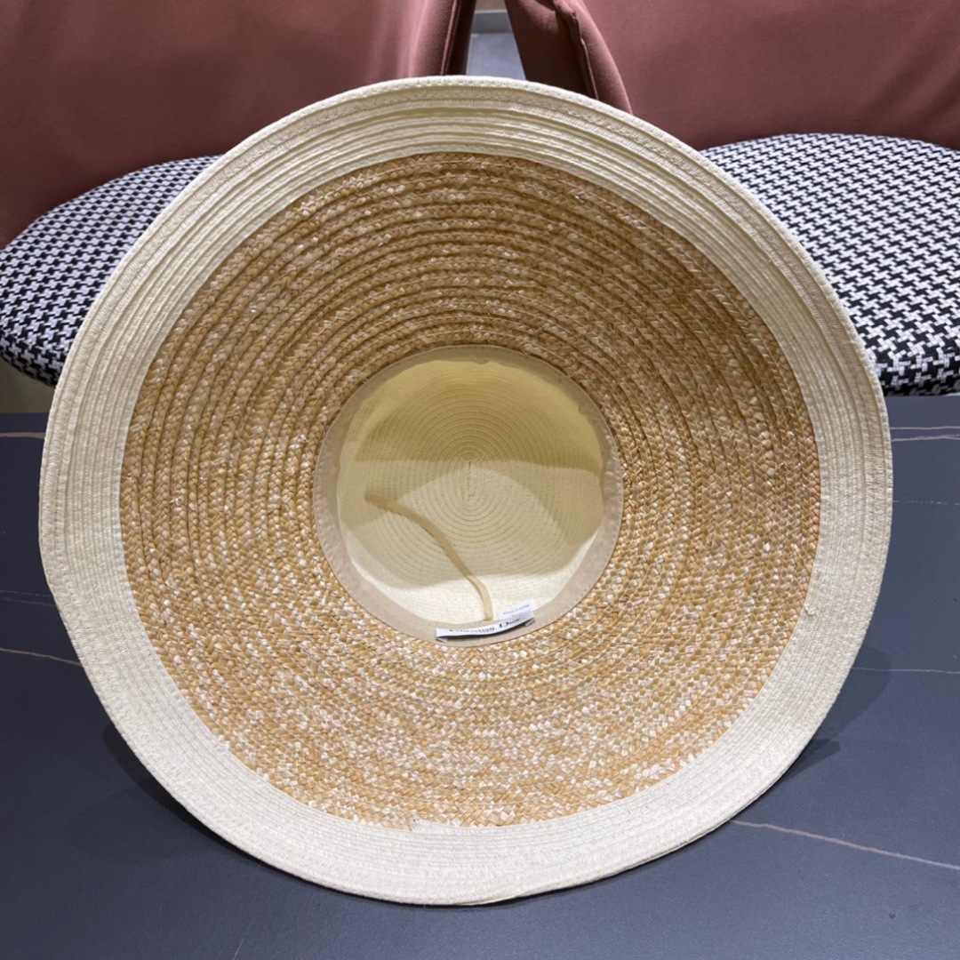  DIOR👒迪奥 2024春夏新大沿草帽👏简约大方，百搭单品～出街首选，新品上架