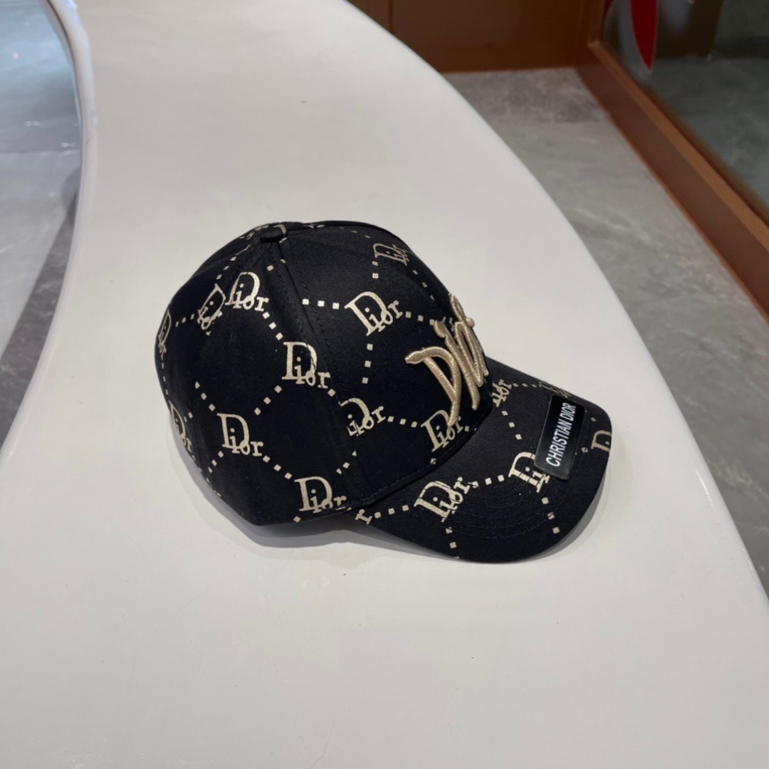 🧢Dior(迪奥) 新款原单棒球帽， 精致格调很有感觉，专柜断货热门，质量超赞