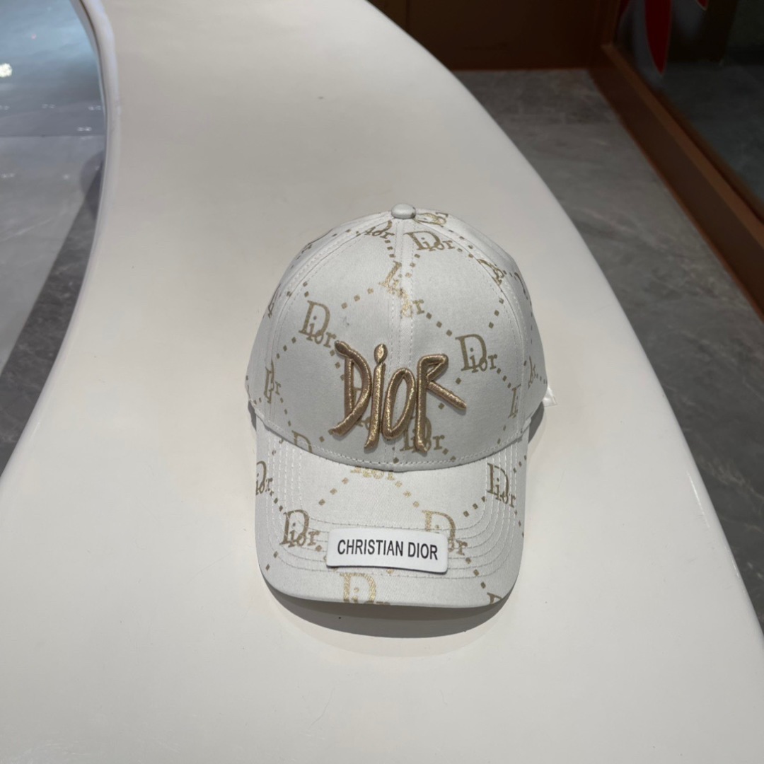 🧢Dior(迪奥) 新款原单棒球帽， 精致格调很有感觉，专柜断货热门，质量超赞