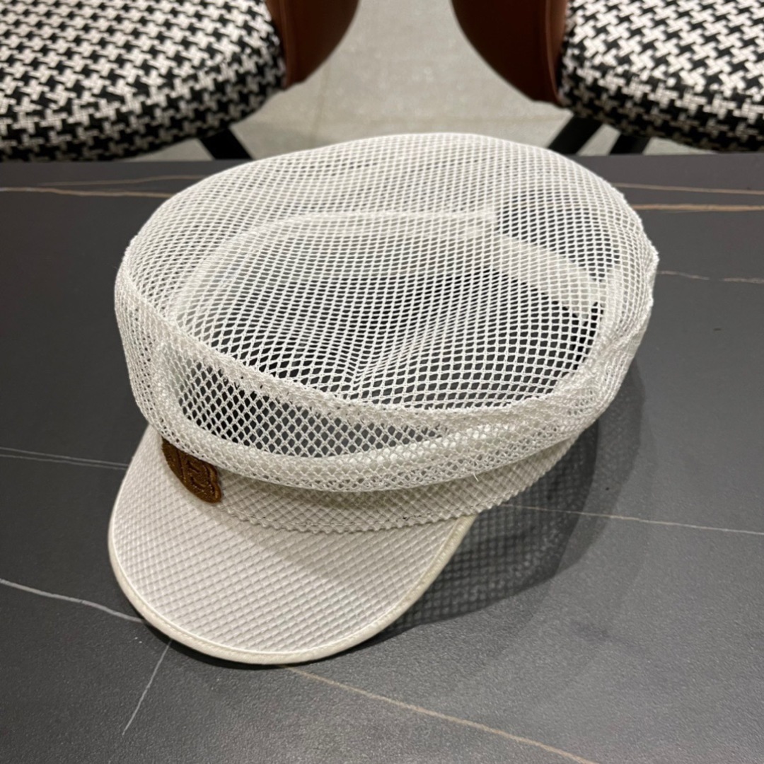    Balenciaga 巴黎世家春夏新款防晒透气鸭舌帽🧢简约时尚超级无敌好看的帽子！