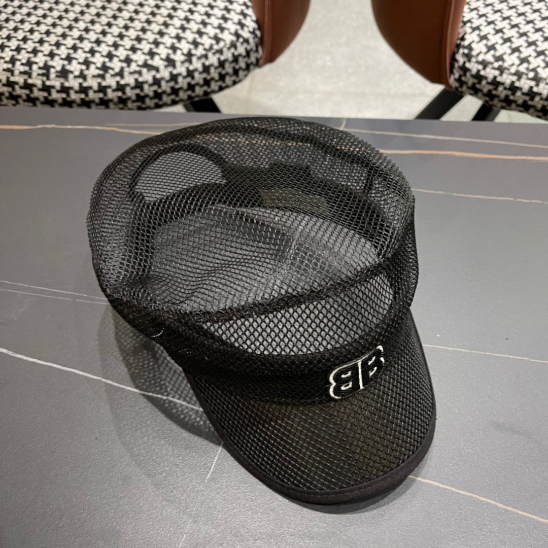    Balenciaga 巴黎世家春夏新款防晒透气鸭舌帽🧢简约时尚超级无敌好看的帽子！