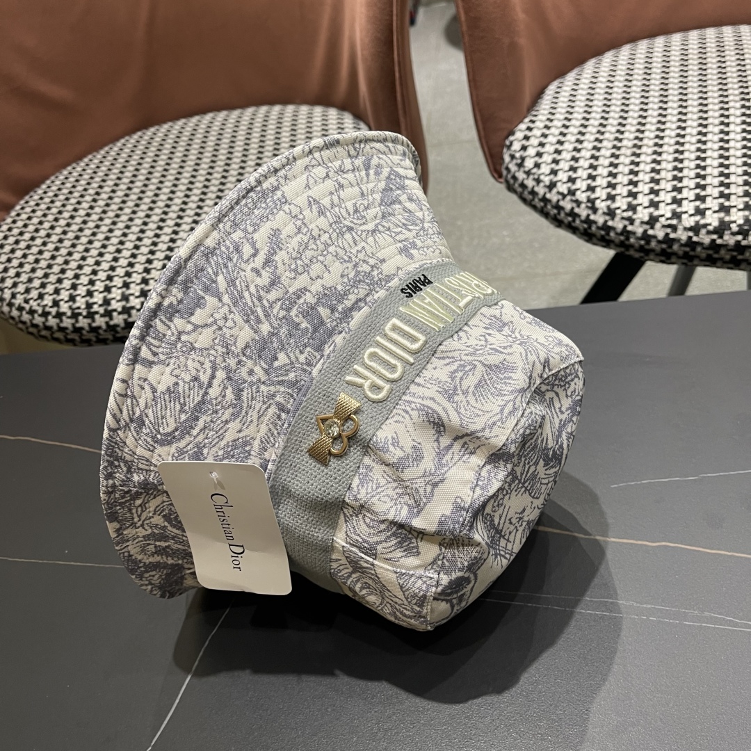  原单品质  迪奥DIOR】2025官网同步上线 韩版新款英式运动款重工定制款11原单品质 男女通用渔夫
