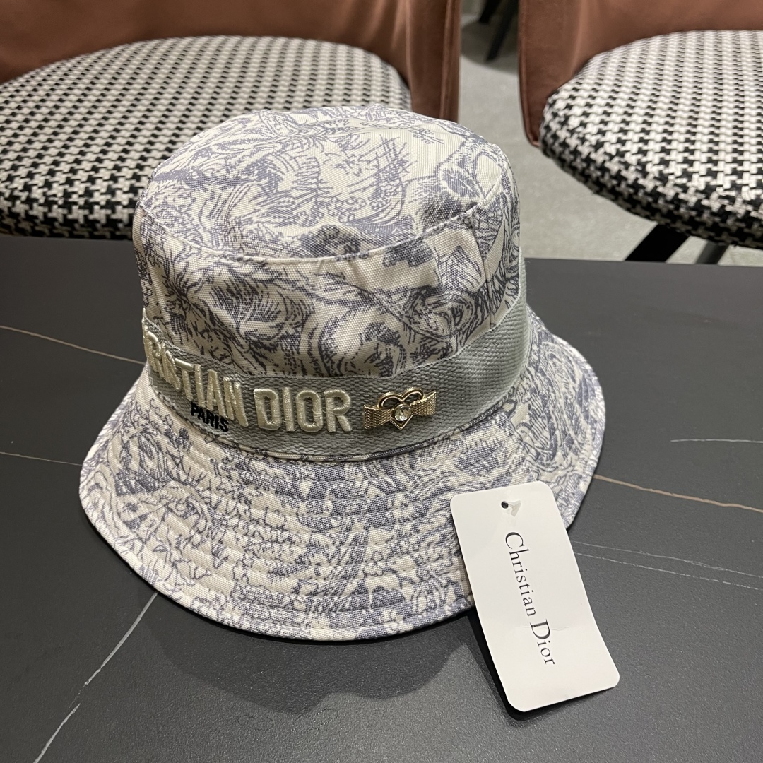  原单品质  迪奥DIOR】2025官网同步上线 韩版新款英式运动款重工定制款11原单品质 男女通用渔夫