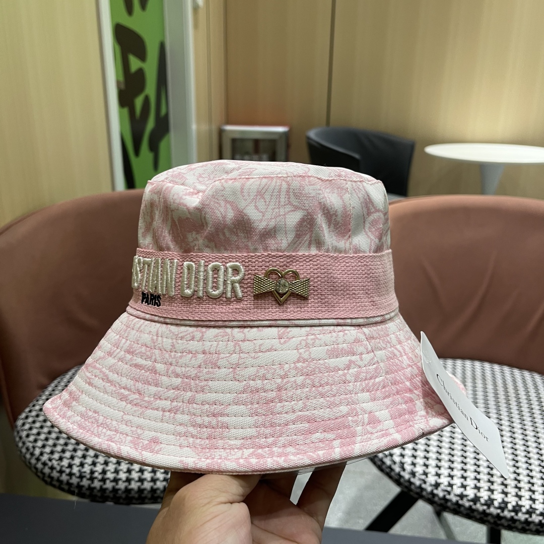  原单品质  迪奥DIOR】2025官网同步上线 韩版新款英式运动款重工定制款11原单品质 男女通用渔夫