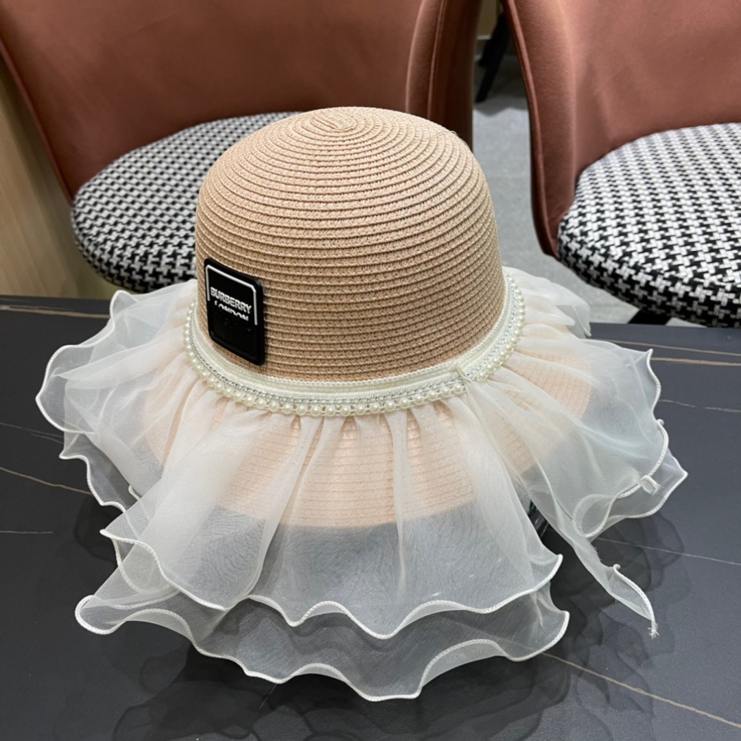 【burberry巴宝莉】2025新款小香度假风大沿盆帽草帽，旅行必备，超好搭配，赶紧入手！