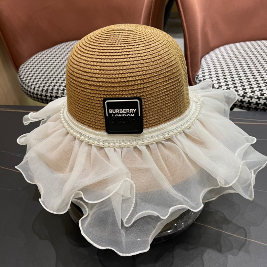 【burberry巴宝莉】2025新款小香度假风大沿盆帽草帽，旅行必备，超好搭配，赶紧入手！