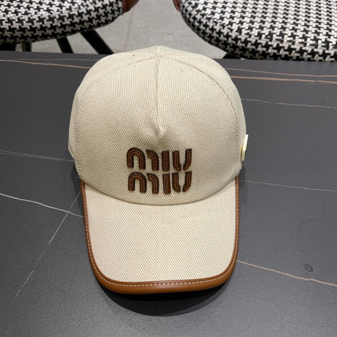  谬谬miumiu2025原单棒球帽，正品开模订制，原版做工细致，时尚帅气质量超赞！