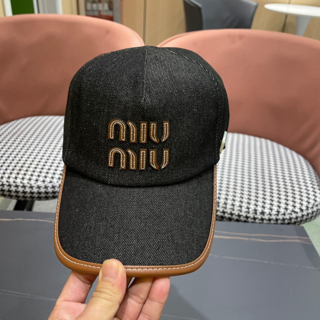  谬谬miumiu2025原单棒球帽，正品开模订制，原版做工细致，时尚帅气质量超赞！