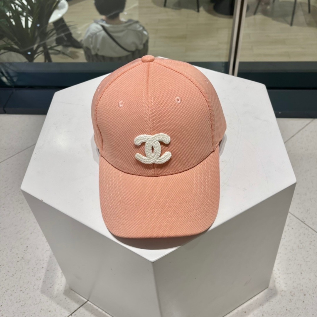 NO:364800,CHANEL Chanel spring and summer new original single baseball hat, exquisite, pure and stylish, cool and fashionable, the counter is out of stock, excellent quality hat, fisherman hat, baseball hat, knit hat, hat, chanel, chanel, espadrilles, hatsCHANEL 香奈儿春夏新款原单棒球帽, 精致純也格调很有感觉,很酷很时尚,专柜断货热门,质量超赞帽子渔夫帽棒球帽针织帽,帽子,chanel,chanel,espadrilles,hats,hat