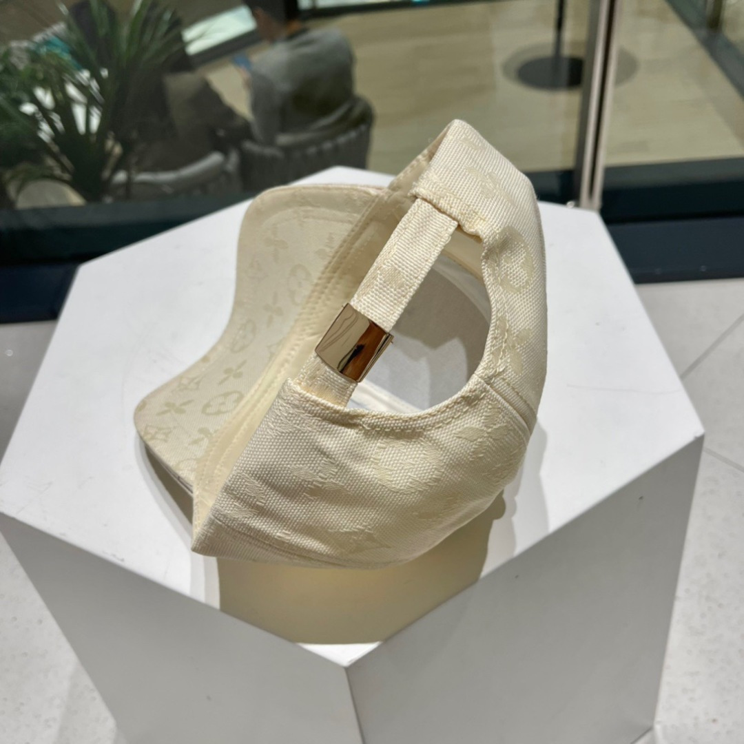   路易威登棒球帽LouisVuitto 春夏新款LV棒球帽 简约高端大气，百搭款🤗男女通用