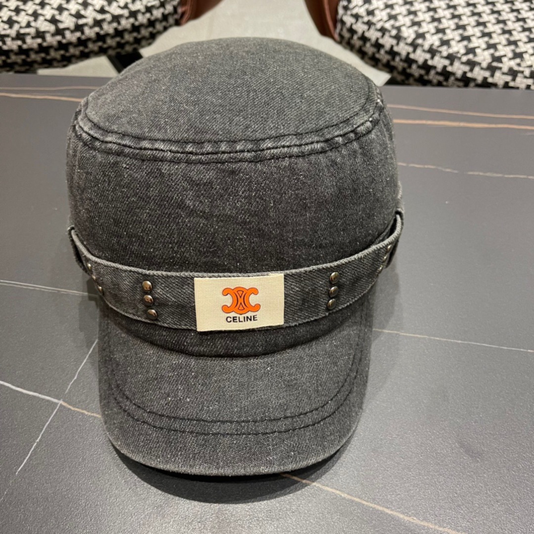 。Celine 赛琳春季新款军贝雷帽是鸭舌牛仔贝雷帽 进口材质笔挺舒展 整体爽朗有书卷气👍👍