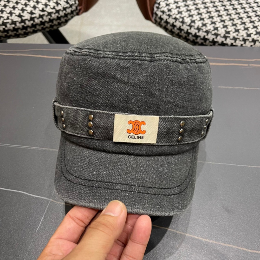 。Celine 赛琳春季新款军贝雷帽是鸭舌牛仔贝雷帽 进口材质笔挺舒展 整体爽朗有书卷气👍👍