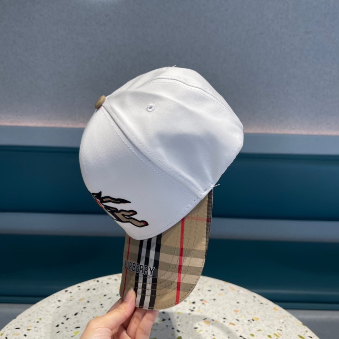  巴宝莉Burberry 春夏原单棒球帽，经典BT格子原单新品，超喜欢🥰自留的棒球帽哦