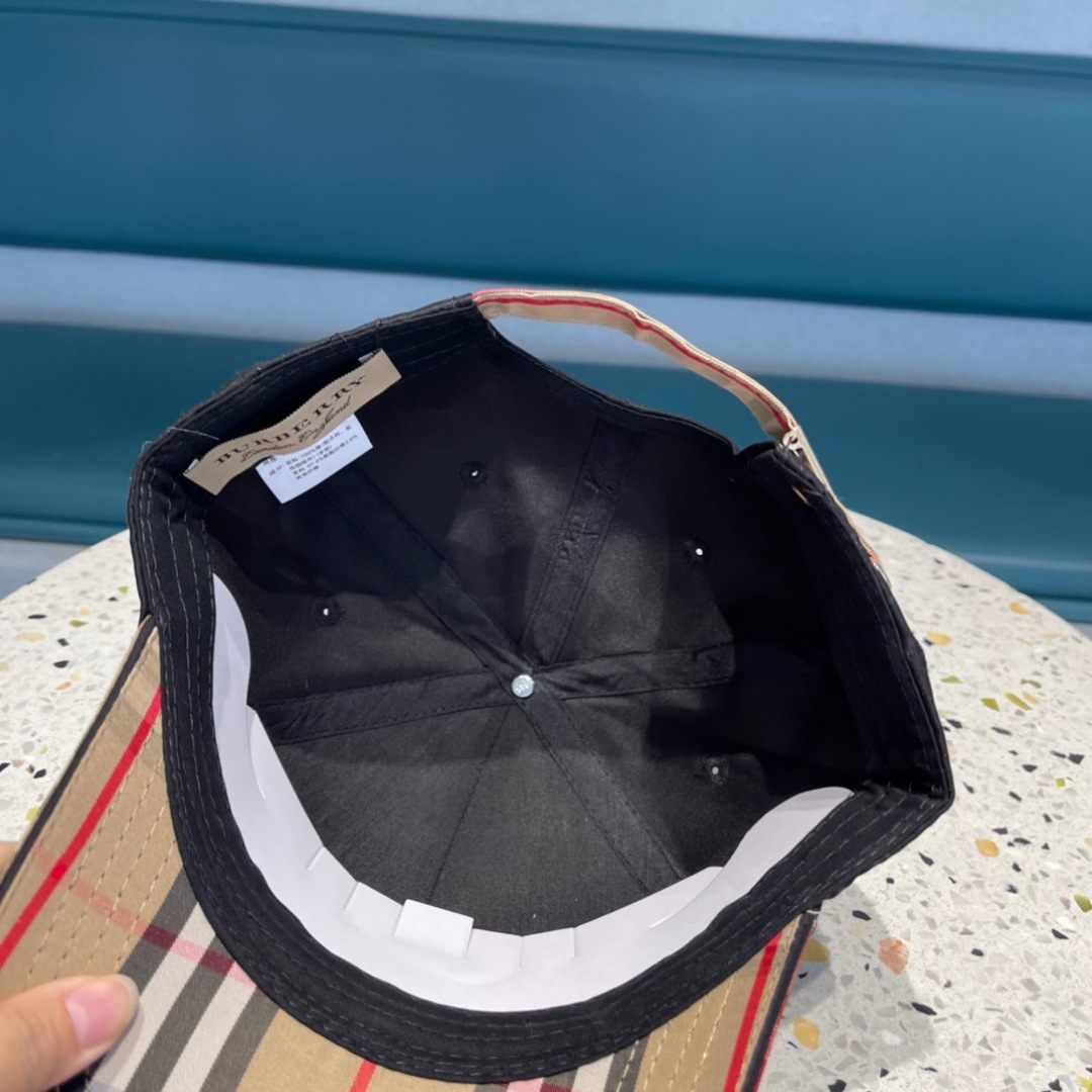  巴宝莉Burberry 春夏原单棒球帽，经典BT格子原单新品，超喜欢🥰自留的棒球帽哦