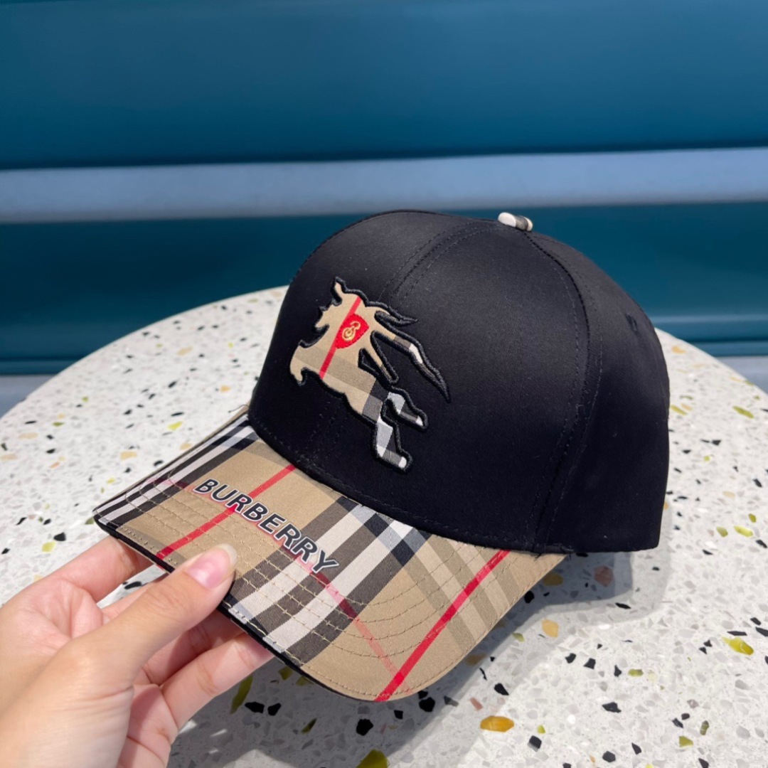  巴宝莉Burberry 春夏原单棒球帽，经典BT格子原单新品，超喜欢🥰自留的棒球帽哦