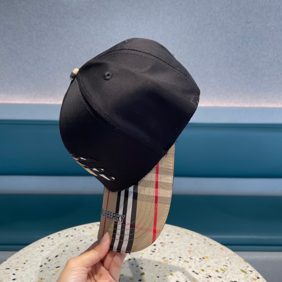  巴宝莉Burberry 春夏原单棒球帽，经典BT格子原单新品，超喜欢🥰自留的棒球帽哦