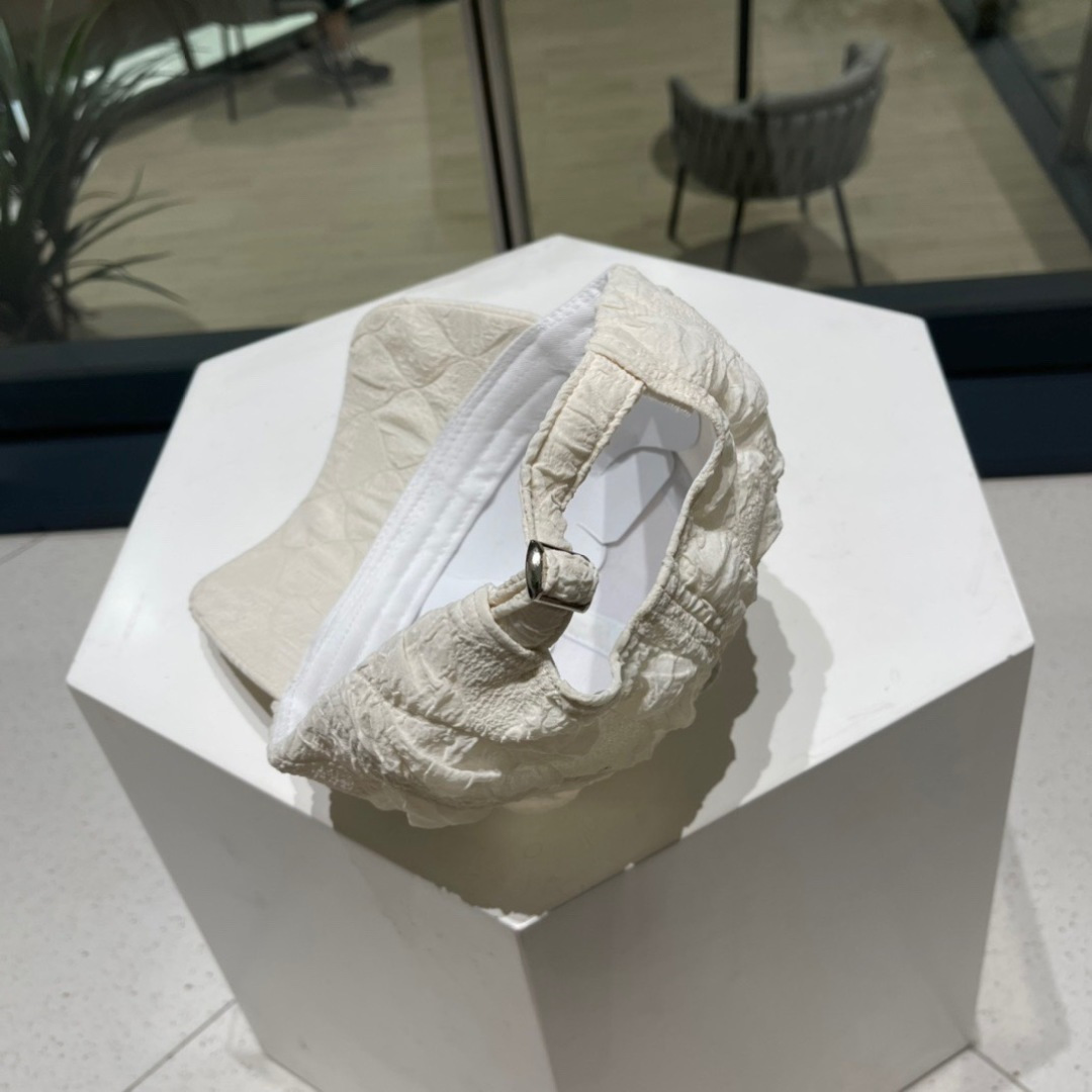 【Celine赛琳】新款简约款棒球帽，新款出货，大牌款超好搭配，赶紧入手！