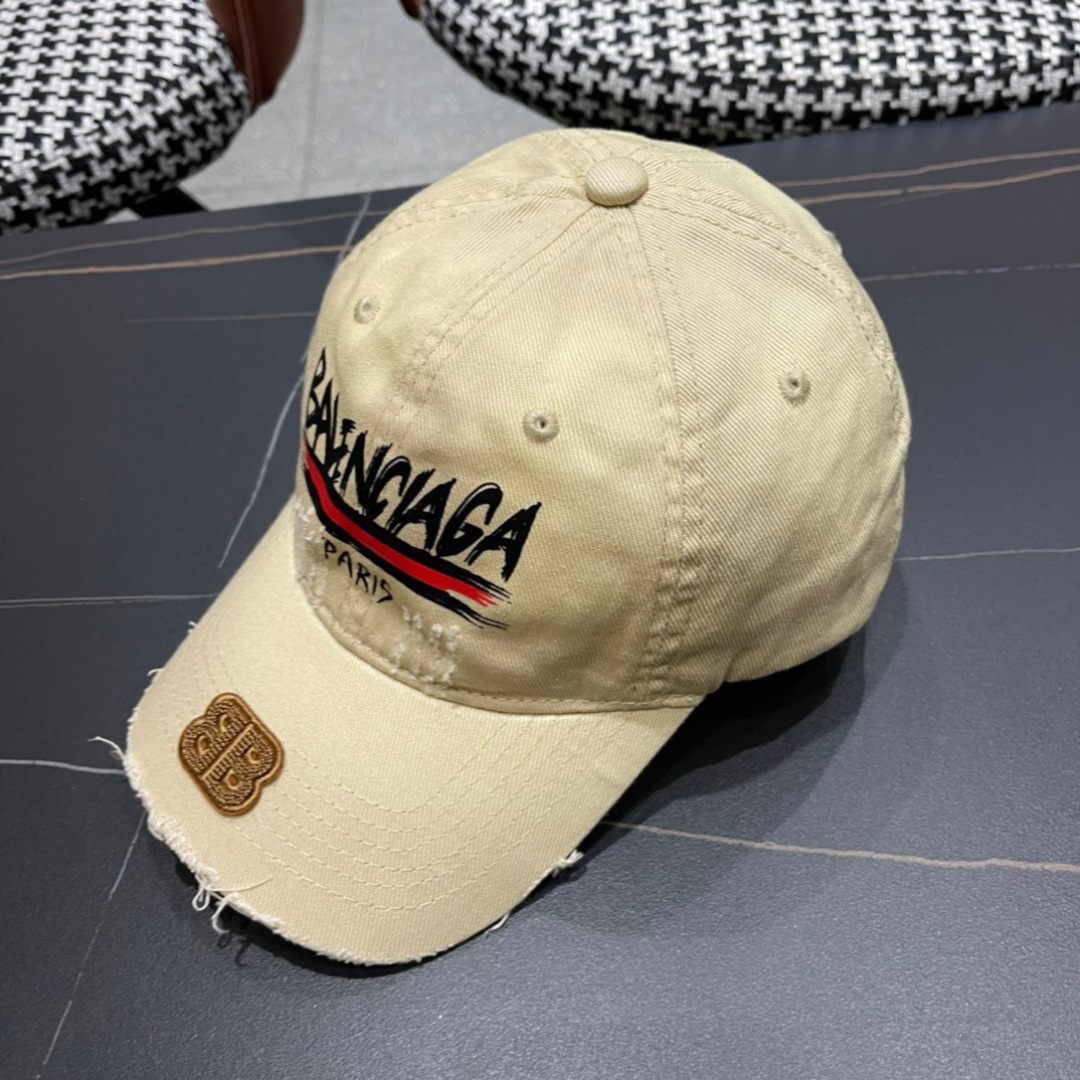  BALENCIAGA巴黎世家新款画画棒球帽，很酷的色系，男女佩戴都有不同style，巴黎粉必入款！