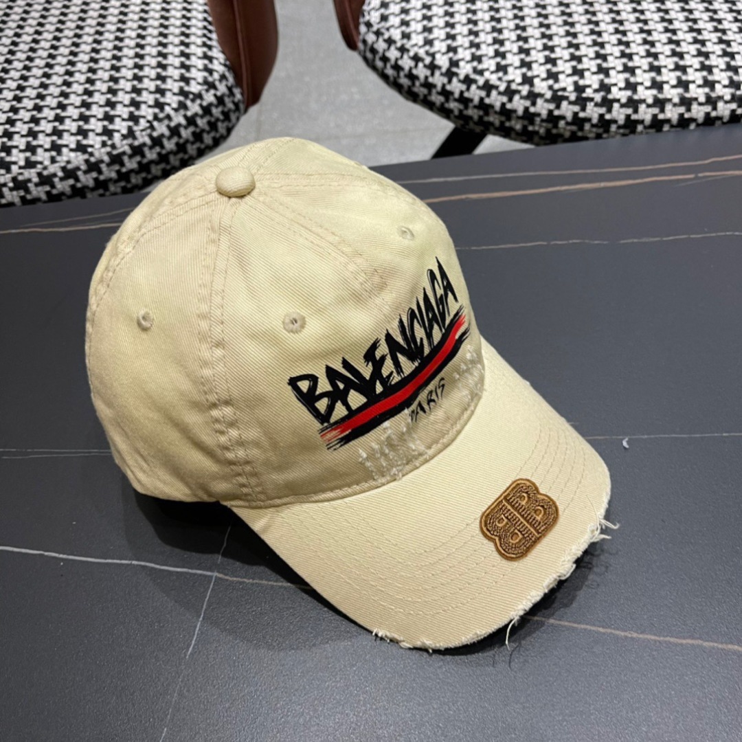  BALENCIAGA巴黎世家新款画画棒球帽，很酷的色系，男女佩戴都有不同style，巴黎粉必入款！