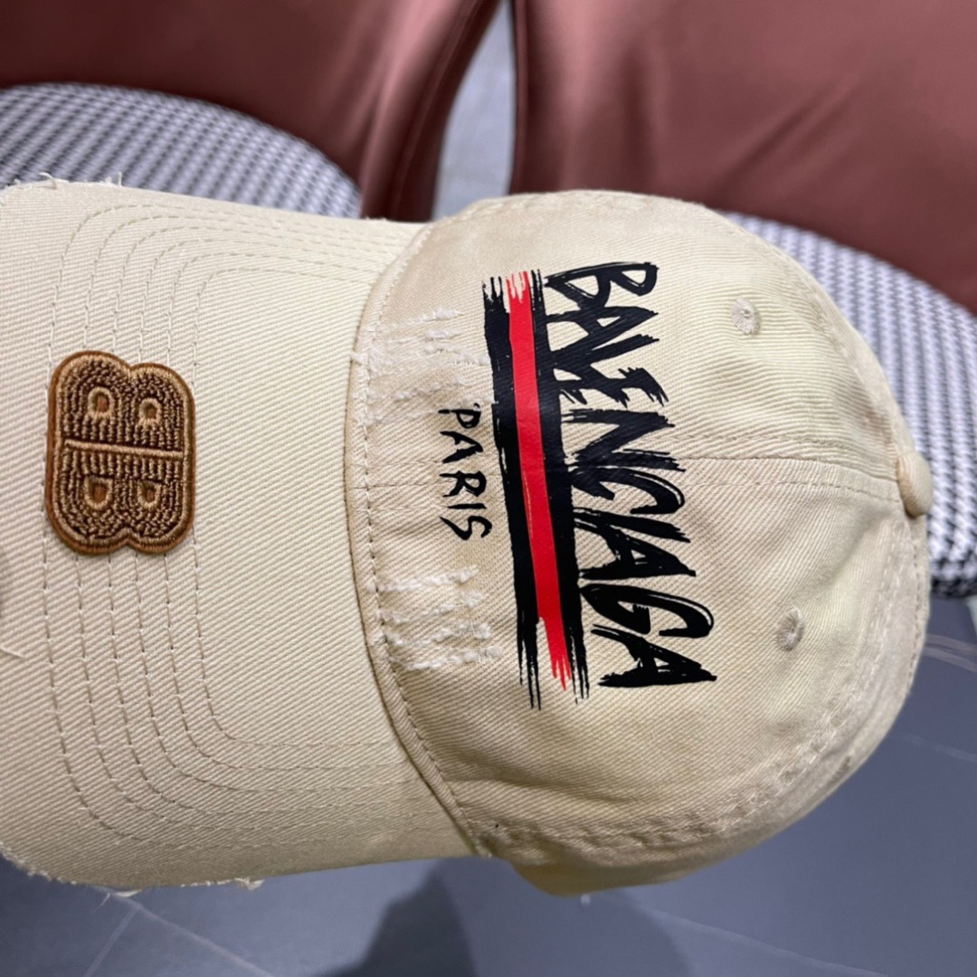  BALENCIAGA巴黎世家新款画画棒球帽，很酷的色系，男女佩戴都有不同style，巴黎粉必入款！