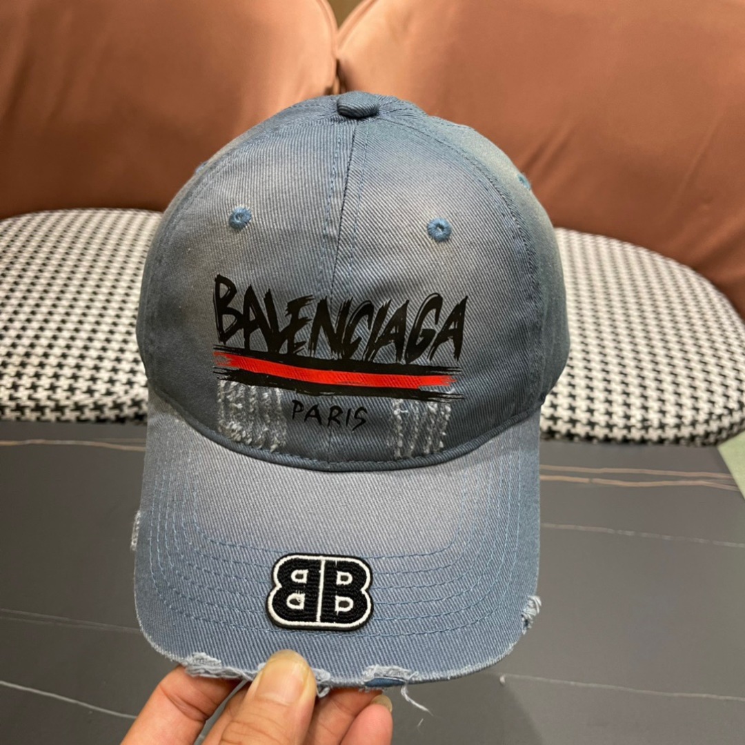  BALENCIAGA巴黎世家新款画画棒球帽，很酷的色系，男女佩戴都有不同style，巴黎粉必入款！