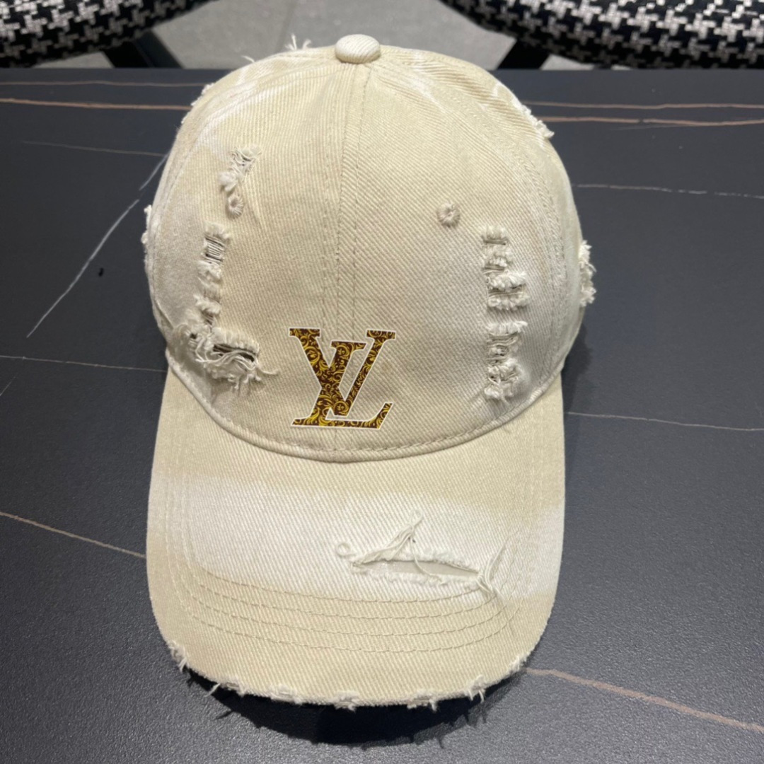 
路易威登破洞棒球帽🧢
LV新款真的太好看了手感和质感都超棒的
可盐可甜
