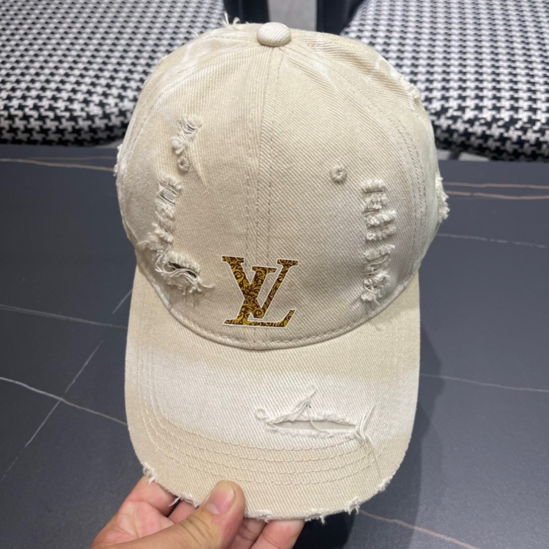 
路易威登破洞棒球帽🧢
LV新款真的太好看了手感和质感都超棒的
可盐可甜