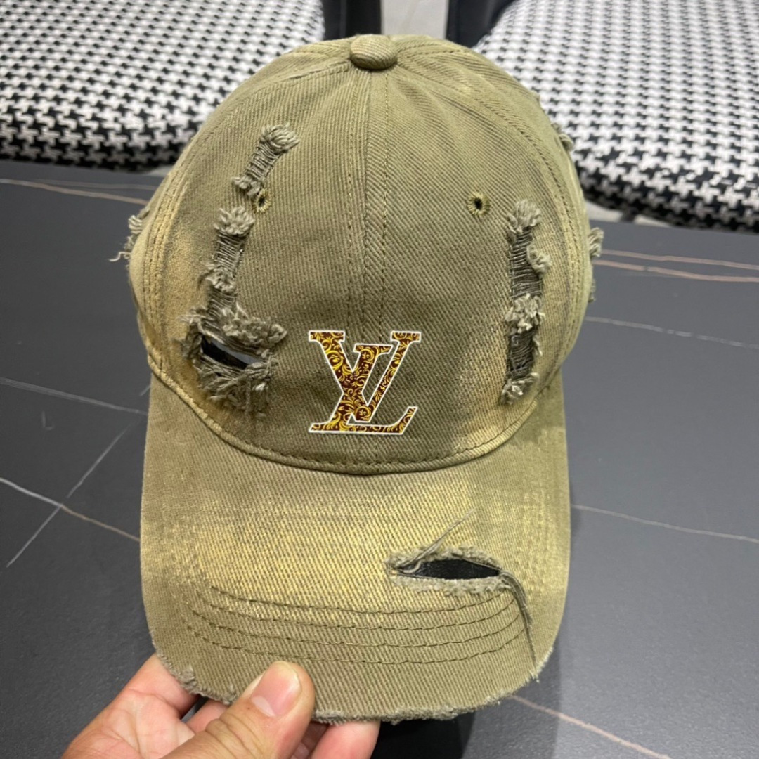 
路易威登破洞棒球帽🧢
LV新款真的太好看了手感和质感都超棒的
可盐可甜