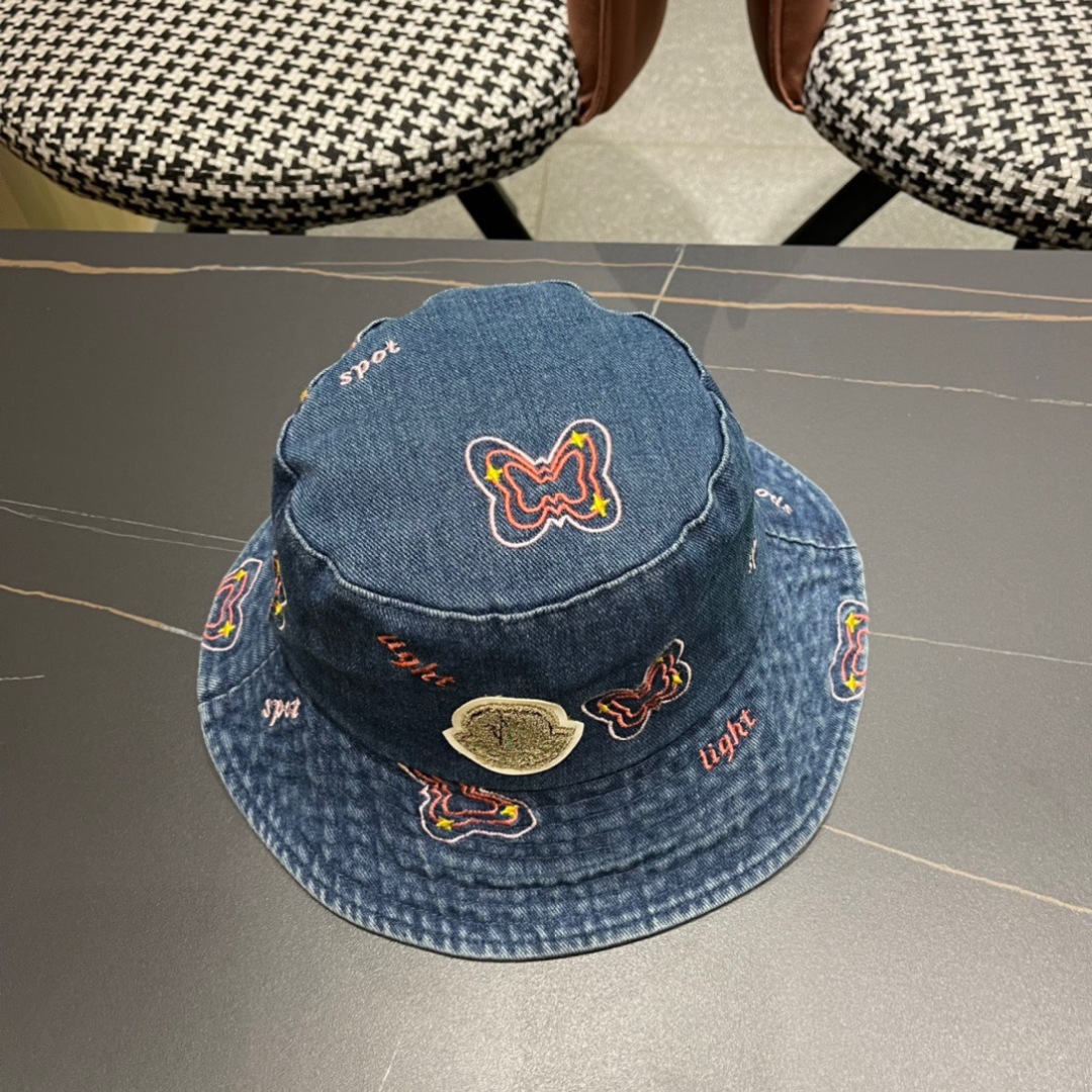  Moncler蒙口2024新款牛仔渔夫帽，经典流行款，质量超赞，