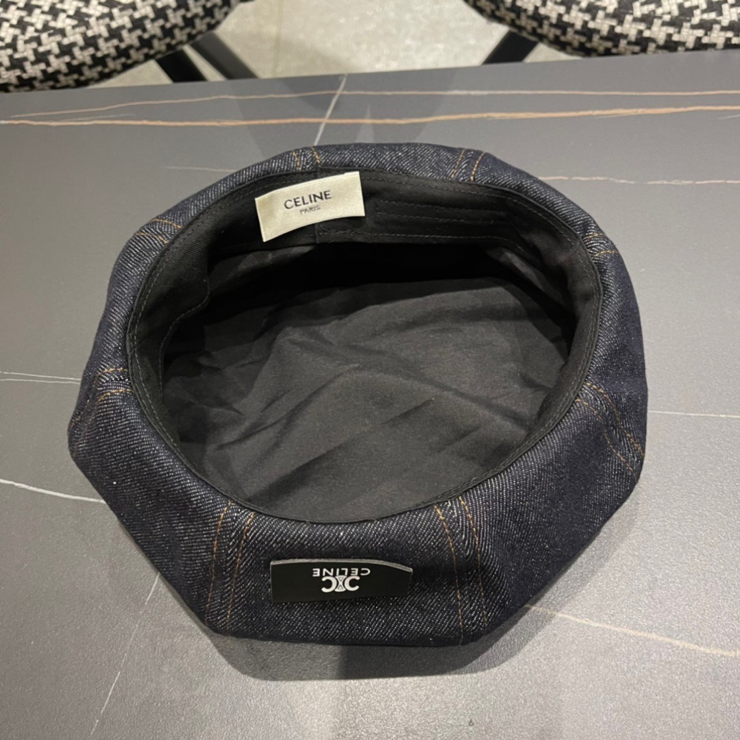 。Celine 赛琳新款军贝雷帽是鸭舌牛仔贝雷帽 进口材质笔挺舒展 整体爽朗有书卷气👍👍