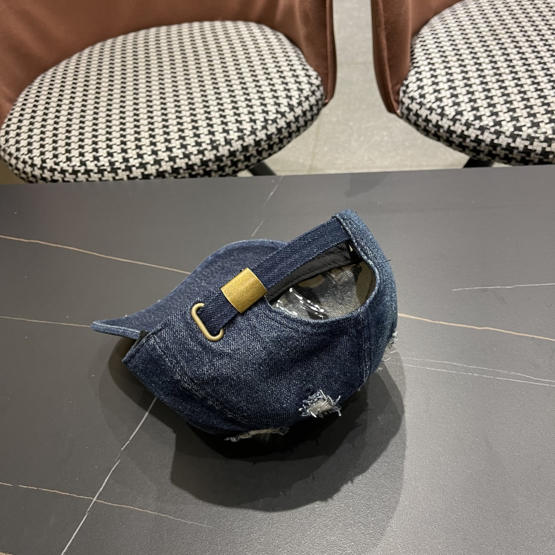 💛【MONCLER蒙口】2025新款简约大牌牛仔棒球帽，男女通用～简约百搭，