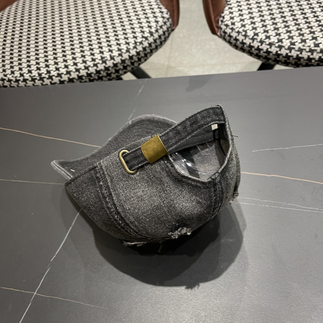 💛【MONCLER蒙口】2025新款简约大牌牛仔棒球帽，男女通用～简约百搭，