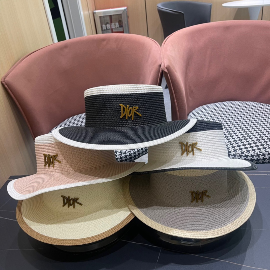 【DIOR迪奥】2024的新款草编平顶遮阳草帽盆帽🤩沙滩风，简约大方，百搭单品～出街首选，新款帽型超美腻