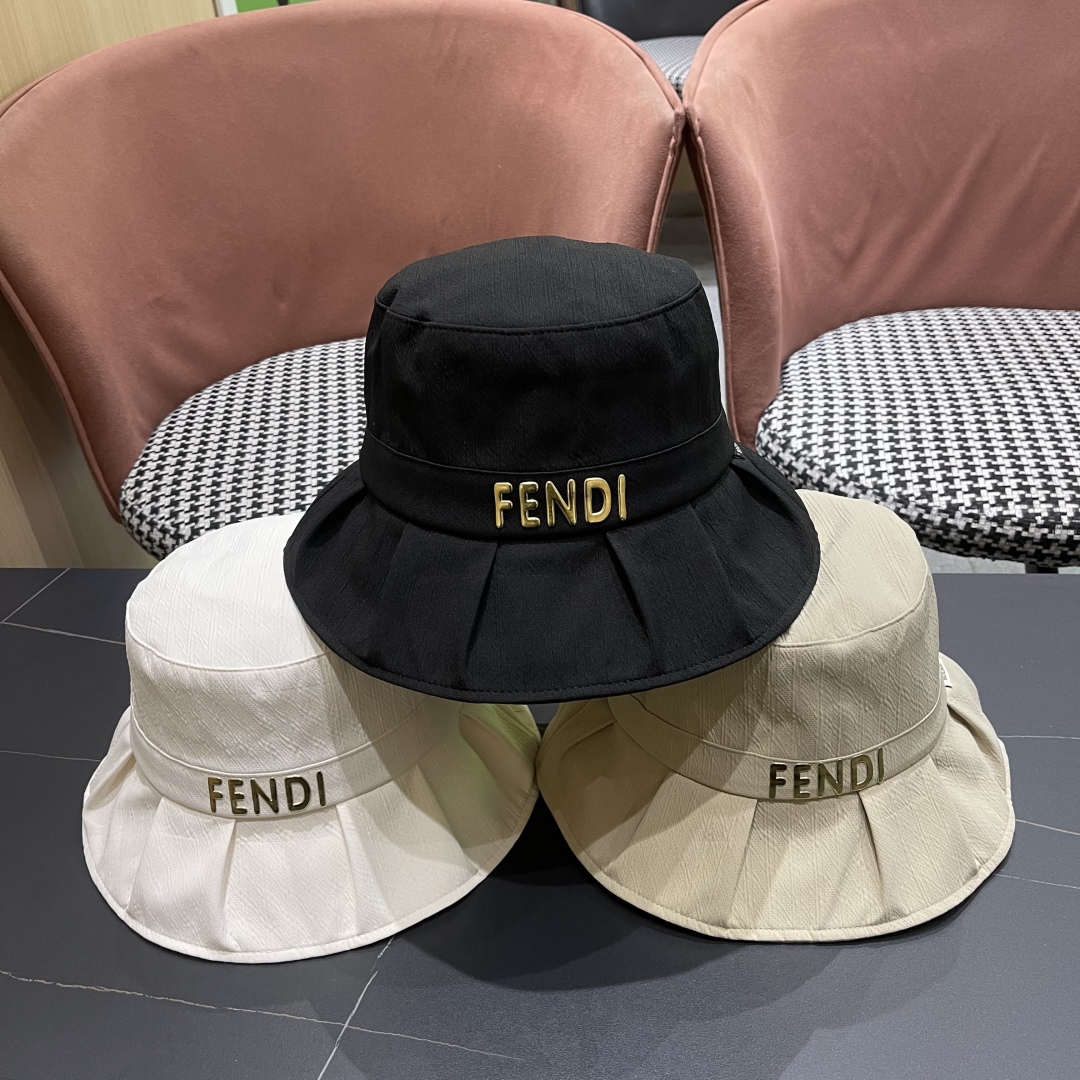  芬迪FENDI荷叶边显脸小渔夫帽子女春夏季蝴蝶结纯
色遞阳帽出游防晒帽