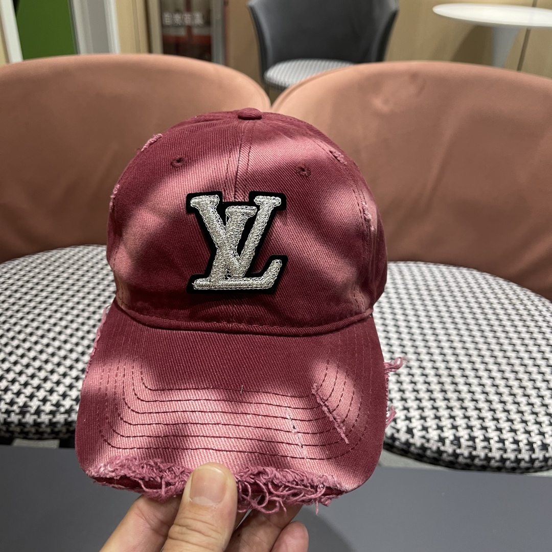  LV路易威登棒球帽  轻盈透气。完美版型，对格精准无误，原厂品质，独家实物拍摄，男女适用